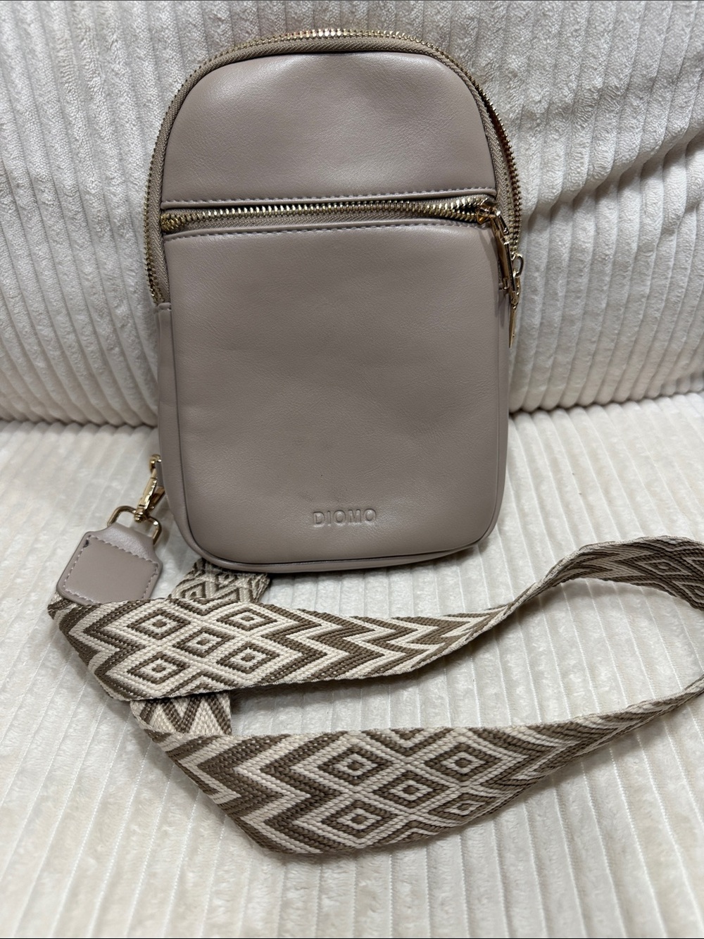 DIOMO Anti-Theft Small Sling Bag / Crossbody Bag w/decorative strap.